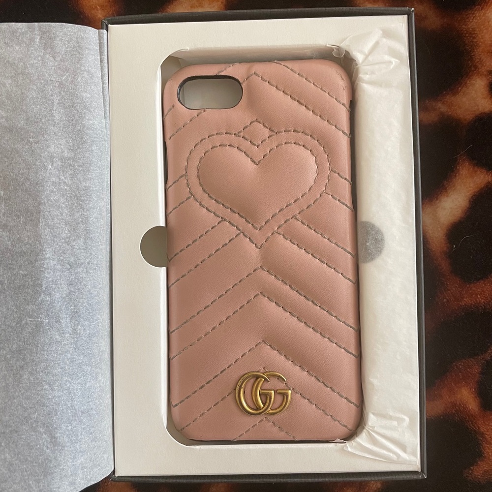Gucci IPhone 7 Case...📱